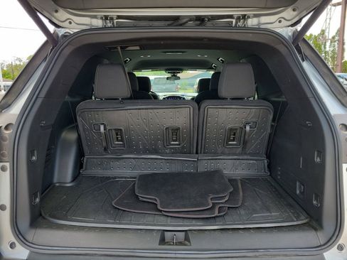 Used 2023 Chevrolet Traverse LT w/ LPO, Floor Liner Package AWD/4WD image 7
