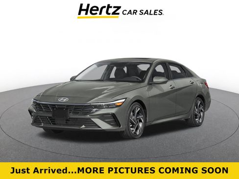 Used 2025 Hyundai Elantra SEL FWD image 1