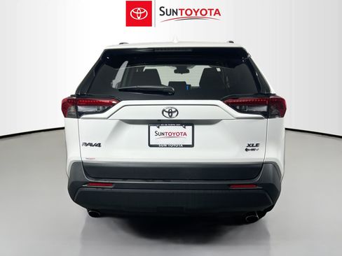 Used 2025 Toyota RAV4 XLE w/ Convenience Package AWD/4WD image 5