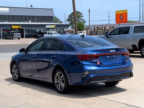 Used 2022 Kia Forte LXS FWD image 6