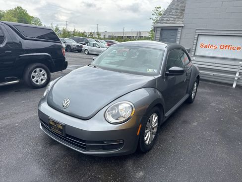 Used 2013 Volkswagen Beetle 2.5 FWD image 3