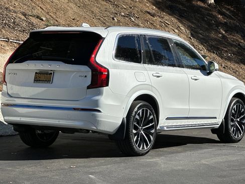 New 2026 Volvo XC90 B6 Plus image 5
