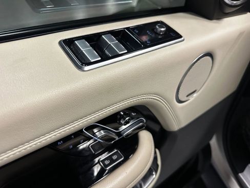 Used 2021 Land Rover Range Rover image 14