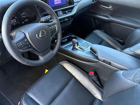 New 2026 Lexus UX 300h AWD image 4