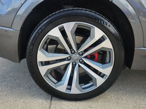 Used 2019 Audi Q8 Premium Plus image 15