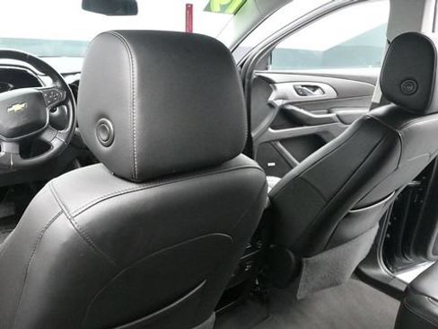 Used 2019 Chevrolet Traverse LT w/ LT Premium Package AWD/4WD image 24