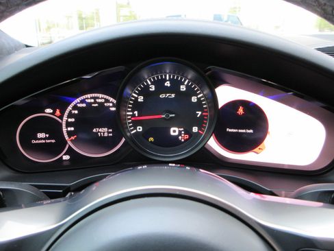 Used 2021 Porsche Cayenne GTS AWD/4WD image 40