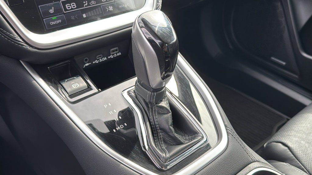 Used 2023 Subaru Legacy Limited AWD/4WD image 18