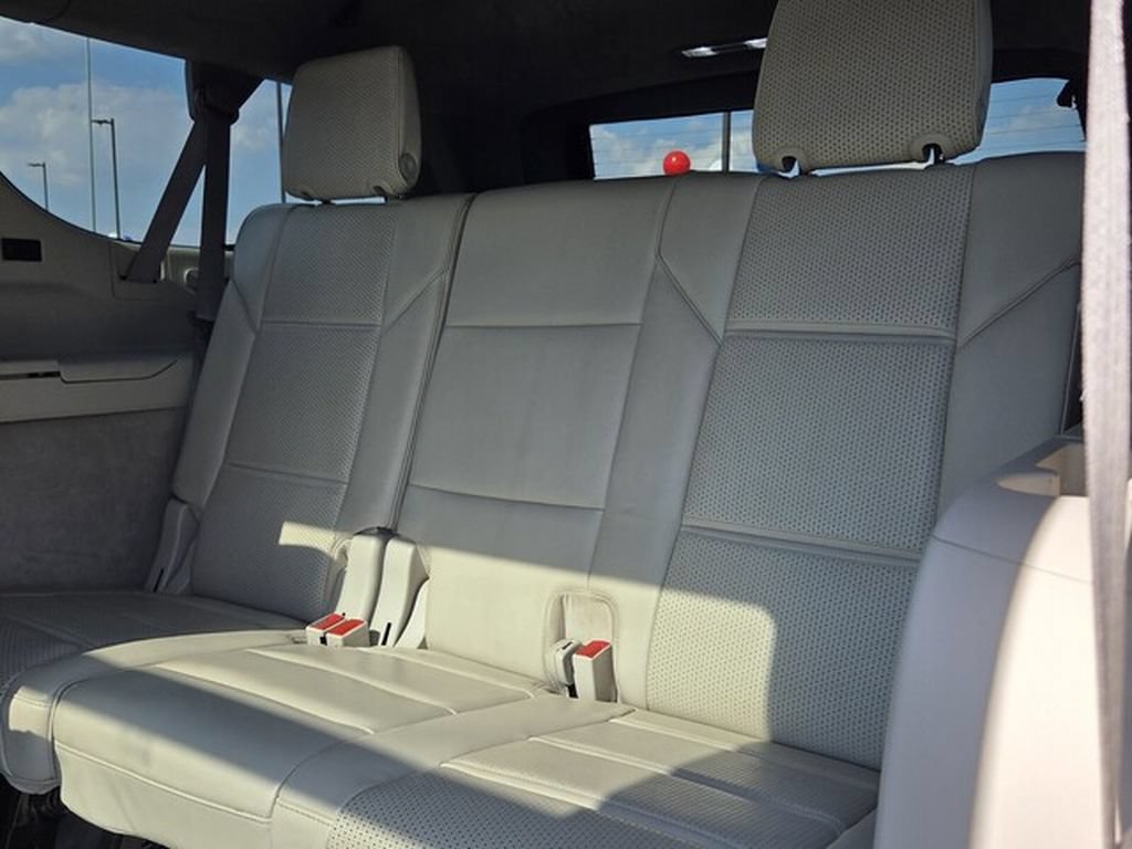 Used 2022 Cadillac Escalade ESV Sport Platinum RWD image 5