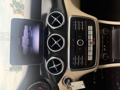Used 2018 Mercedes-Benz GLA 250 image 14