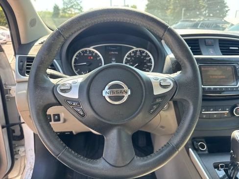 Used 2016 Nissan Sentra SV w/ Style Package FWD image 19
