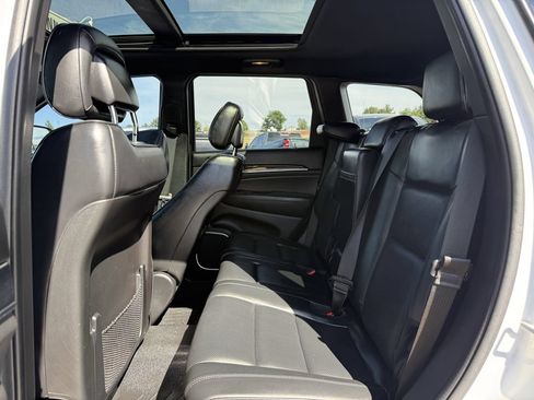 Used 2015 Jeep Grand Cherokee High Altitude AWD/4WD image 19