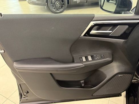 New 2026 Mitsubishi Outlander ES image 12