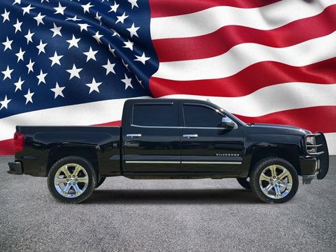 Used 2016 Chevrolet Silverado 1500 LTZ Z71 w/ LTZ Plus Package AWD/4WD image 4