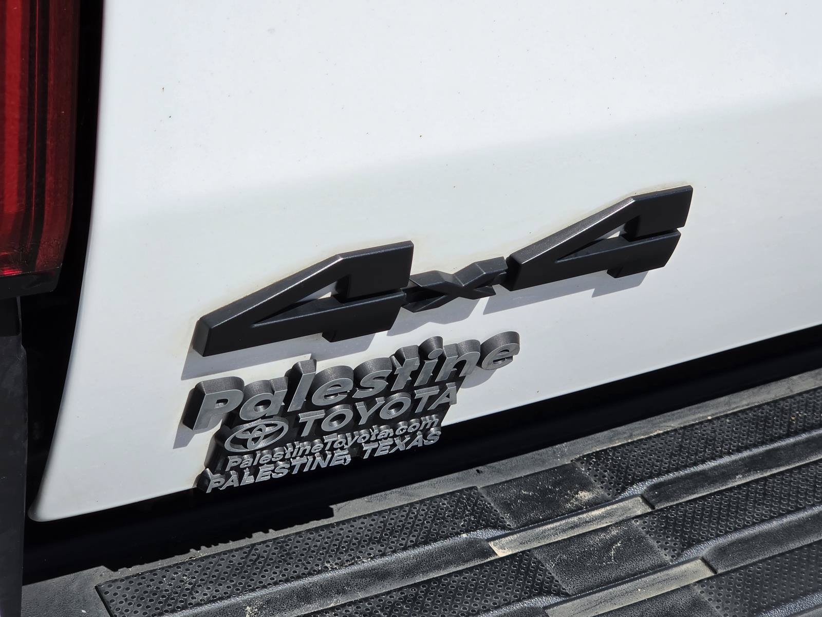 Used 2024 Toyota Tacoma TRD Off-Road AWD/4WD image 9