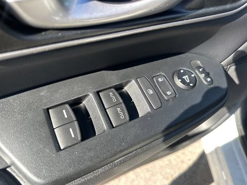 Used 2018 Honda CR-V EX-L image 10