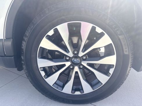 Used 2017 Subaru Outback 2.5i Limited AWD/4WD image 17