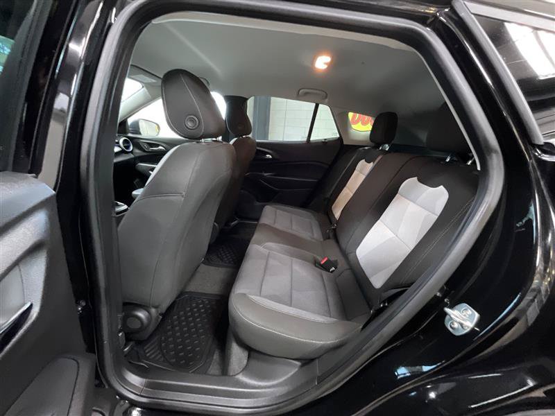 Used 2024 Chevrolet Trax LS FWD image 18