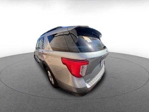 Used 2023 Ford Explorer XLT w/ Equipment Group 202A image 6