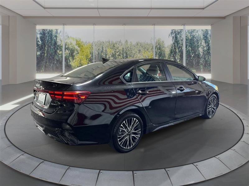 Used 2022 Kia Forte GT-Line FWD image 5