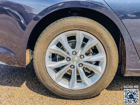 Used 2023 Chevrolet Malibu LT FWD image 11
