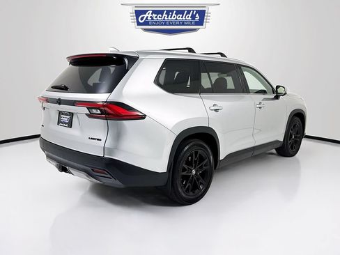 Used 2024 Toyota Grand Highlander AWD image 8