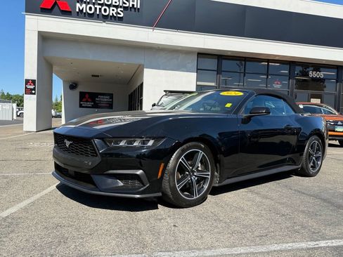 Used 2024 Ford Mustang Premium RWD image 4