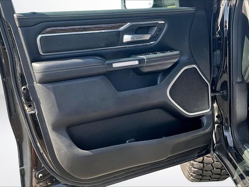 Used 2019 RAM 1500 Laramie AWD/4WD image 24