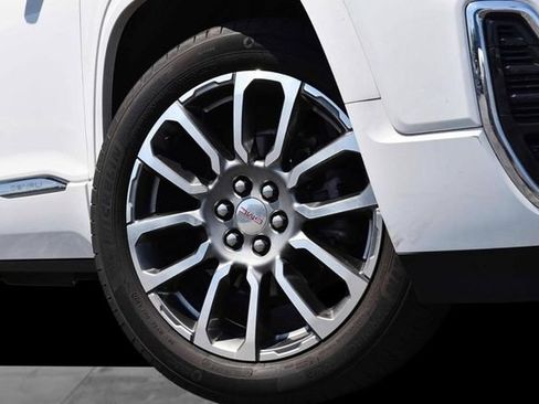 Used 2023 GMC Acadia Denali AWD/4WD image 3
