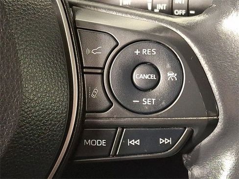 Used 2022 Toyota Corolla Cross LE image 21