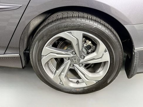 Used 2018 Honda Accord EX-L image 32