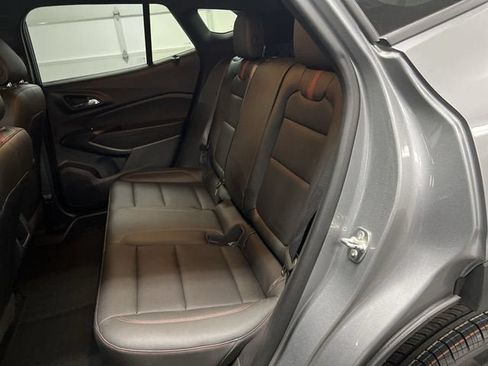 Certified 2024 Chevrolet Trax RS w/ Sunroof Package FWD image 23
