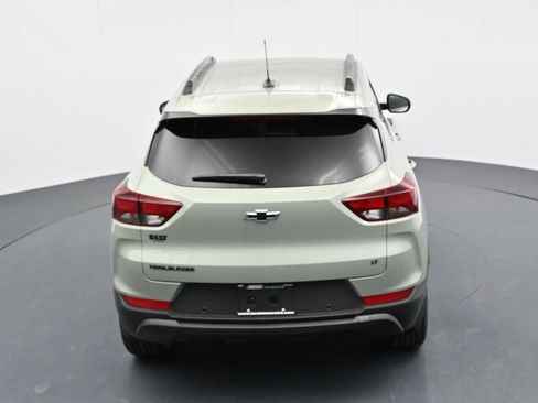 New 2026 Chevrolet TrailBlazer LT w/ Midnight Edition FWD image 23