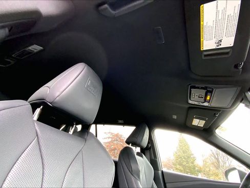 Used 2024 Lexus TX 500h F SPORT Premium image 13