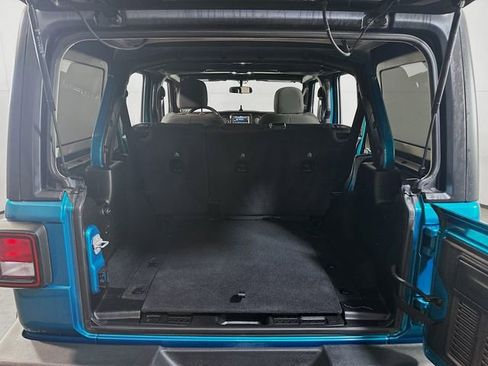 Used 2020 Jeep Wrangler Unlimited Sport image 8