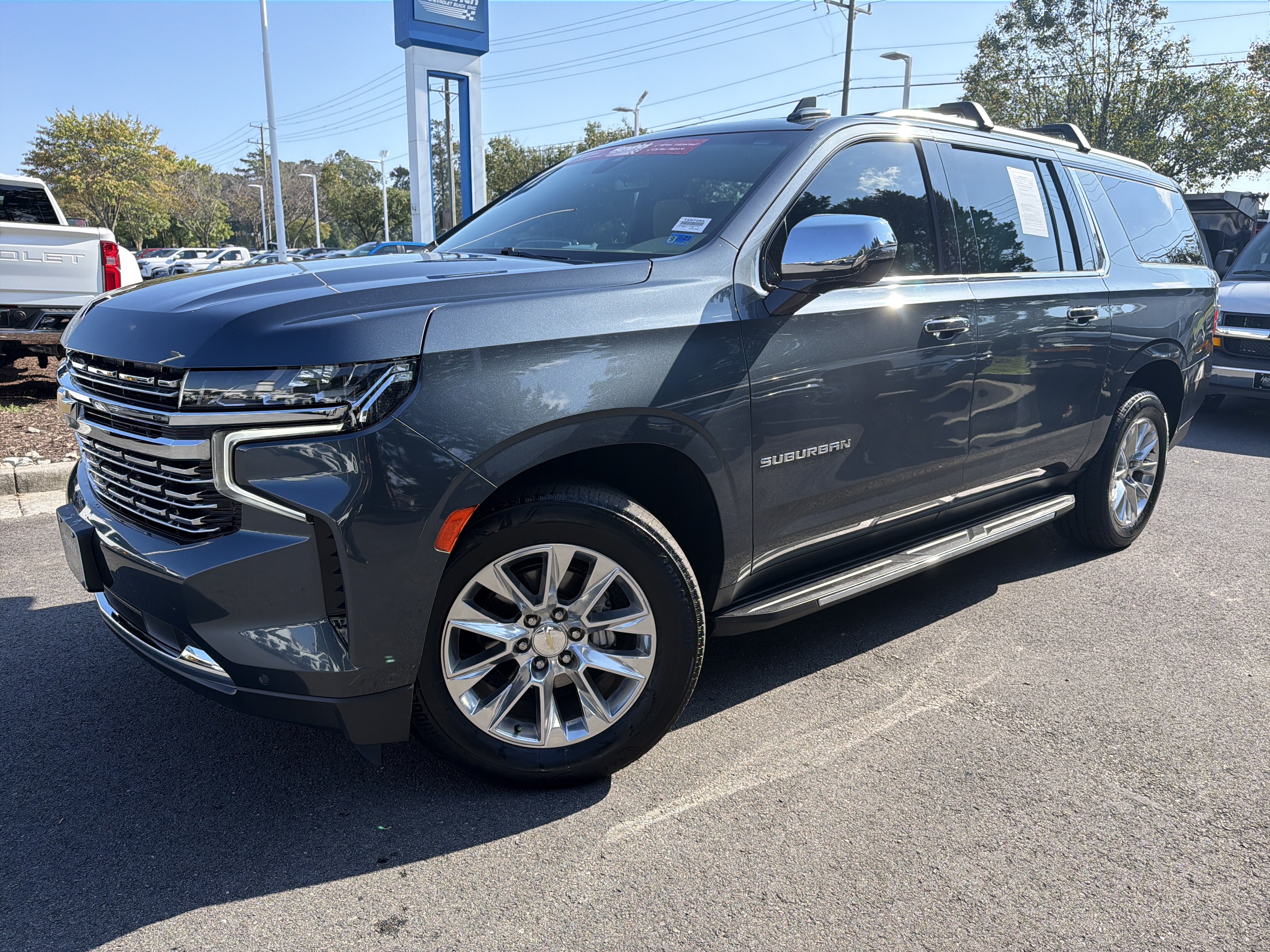 Used 2021 Chevrolet Suburban Premier AWD/4WD image 5