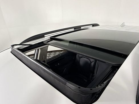 Used 2023 Honda Pilot Touring image 43