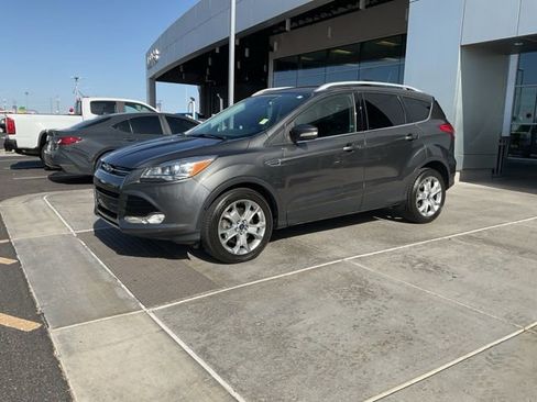 Used 2016 Ford Escape Titanium w/ Equipment Group 301A FWD image 2
