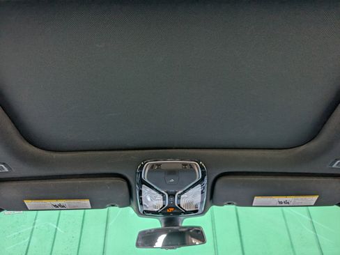 Used 2018 BMW 740i image 22