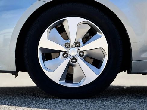 Used 2015 Kia Optima EX image 30