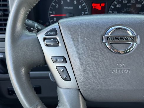 Used 2017 Nissan NV 3500 SL image 19