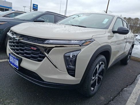 New 2026 Chevrolet Trax RS w/ Sunroof Package image 3