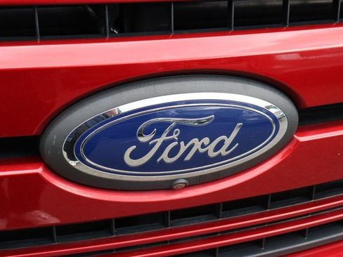 Used 2019 Ford F150 Lariat w/ Equipment Group 502A Luxury AWD/4WD image 28