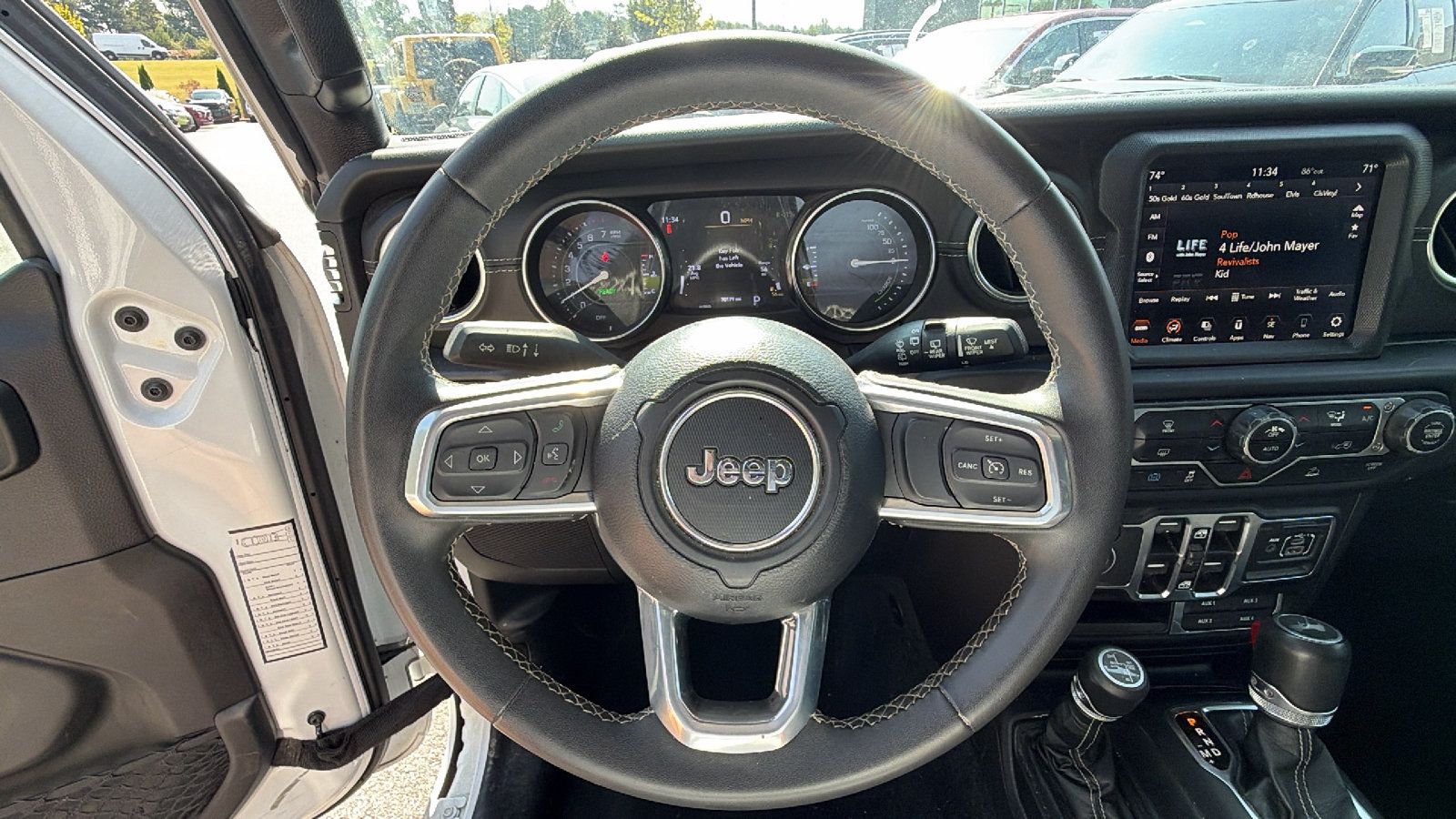 Used 2023 Jeep Wrangler Unlimited Sahara AWD/4WD image 25