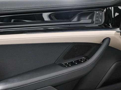 New 2025 Porsche Panamera 4 image 6