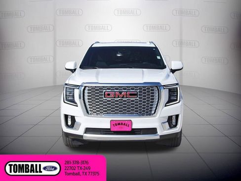 Used 2023 GMC Yukon XL Denali image 2