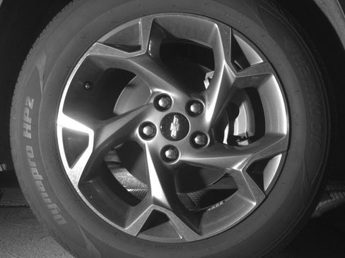 Used 2025 Chevrolet Trax LT w/ LT Convenience Package FWD image 13