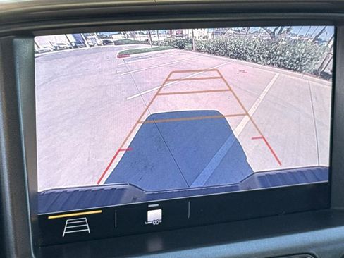 Used 2021 Chevrolet Colorado Z71 w/ Z71 Midnight Edition image 13