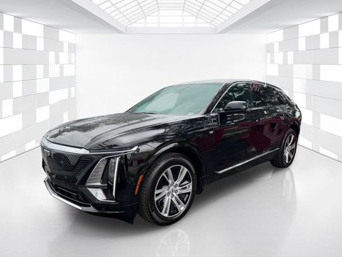 Used 2024 Cadillac Lyriq Tech w/ Driver Assist Package RWD image 3