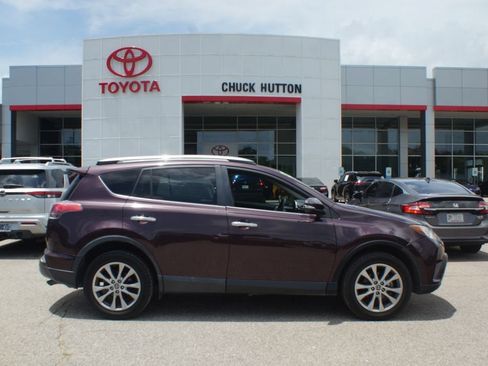 Used 2018 Toyota RAV4 Limited FWD image 1